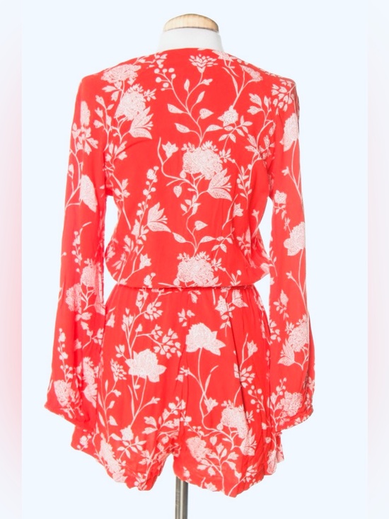 ✨ Fresh & Floral: H&M Long Sleeve Romper ✨ NWT ✨ Size 2 - Picture 2 of 2